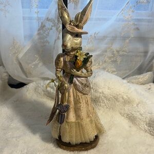 Jolie Fleur Easter bunny ceramic figurine